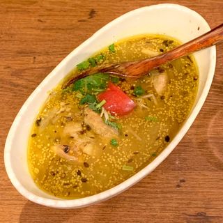 チキンアッチャーリーカレー(カッチャル バッチャル )