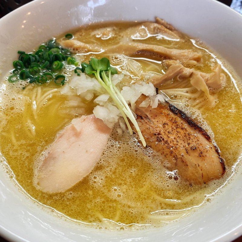 濃厚塩鶏そば(麺屋くまがい)