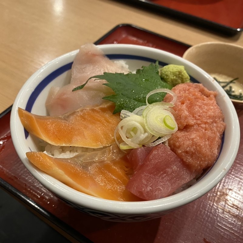 日替わり海鮮丼(築地食堂源ちゃん 神保町店 )