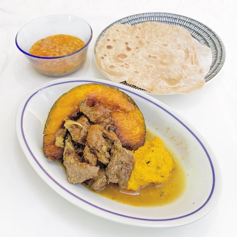 桜(馬)肉カレー(tapir（タピ ）)