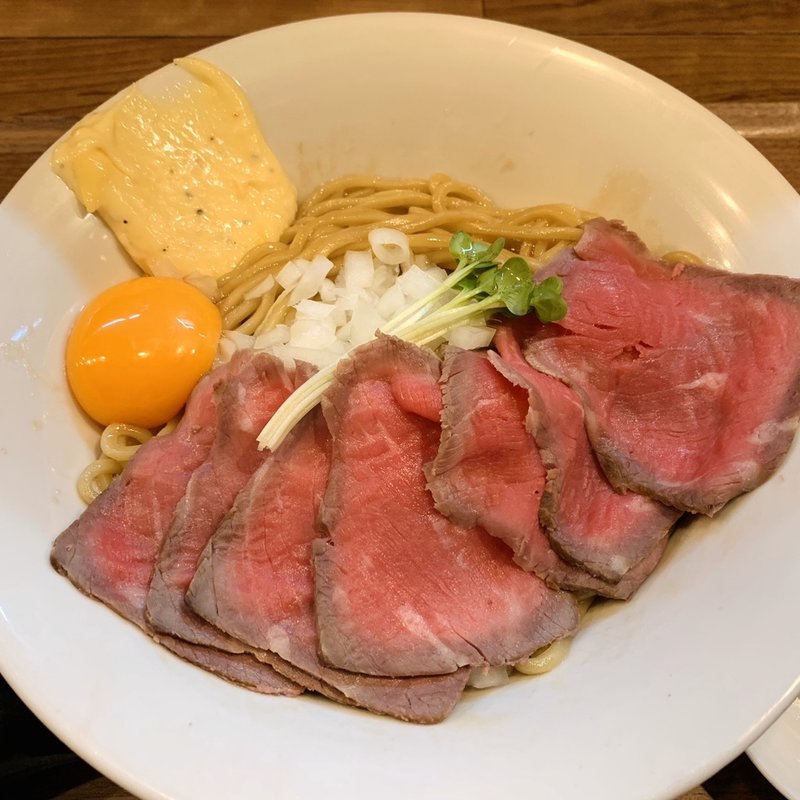ローストビーフ混ぜそば(ラーメン 健やか)