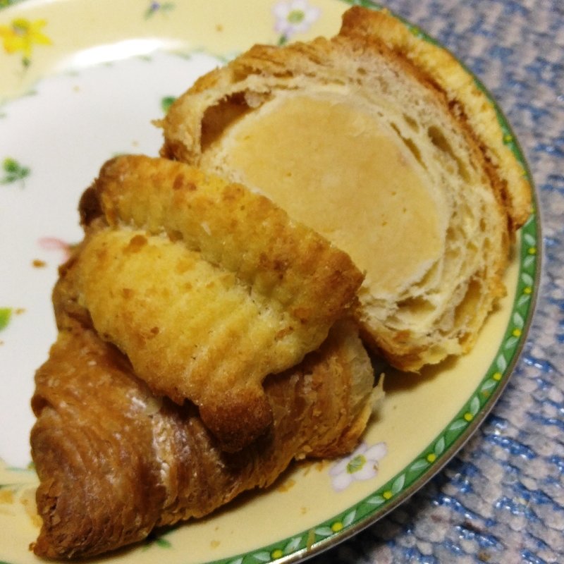 くりーむクロワッサン(八天堂)
