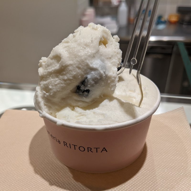 2フレーバー（ミルク・ラムレーズン）(ジェラテリア リトルタ)