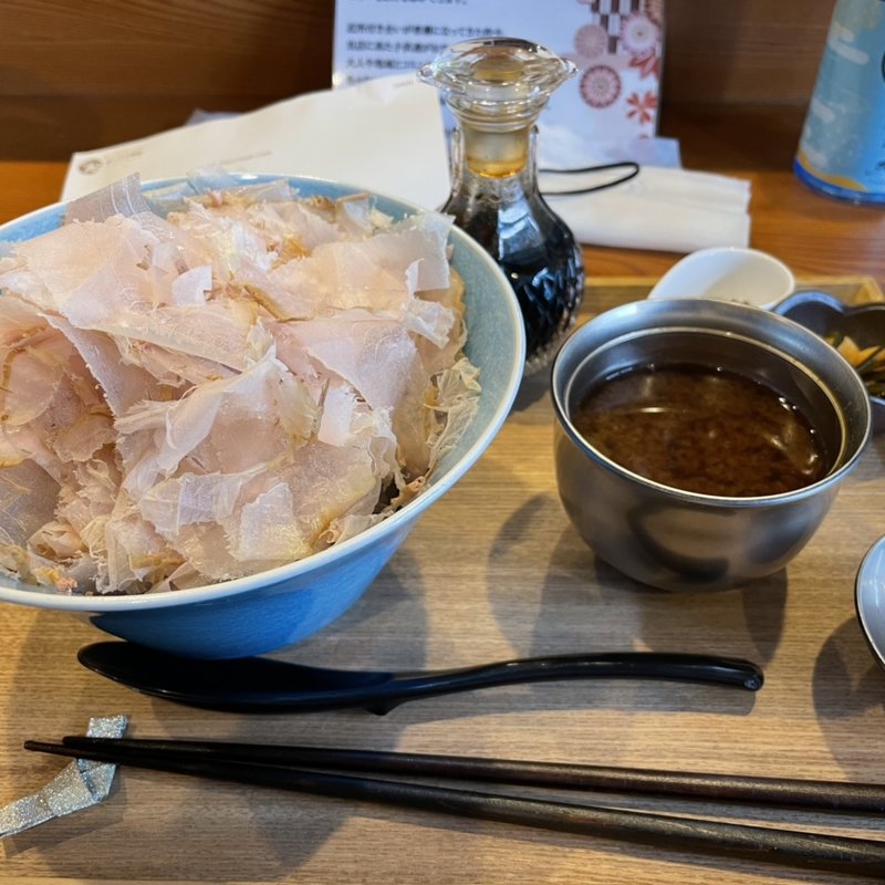 天使のはね　かつおぶし丼定食(紗莉庵)