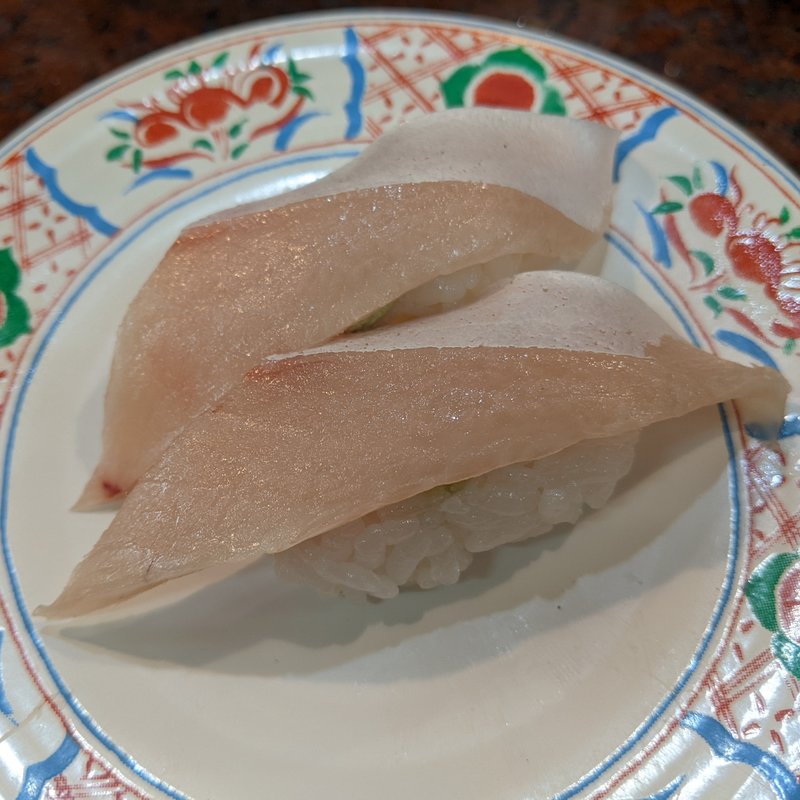 ぶりとろ(近江町市場寿し （おうみちょういちばずし）)