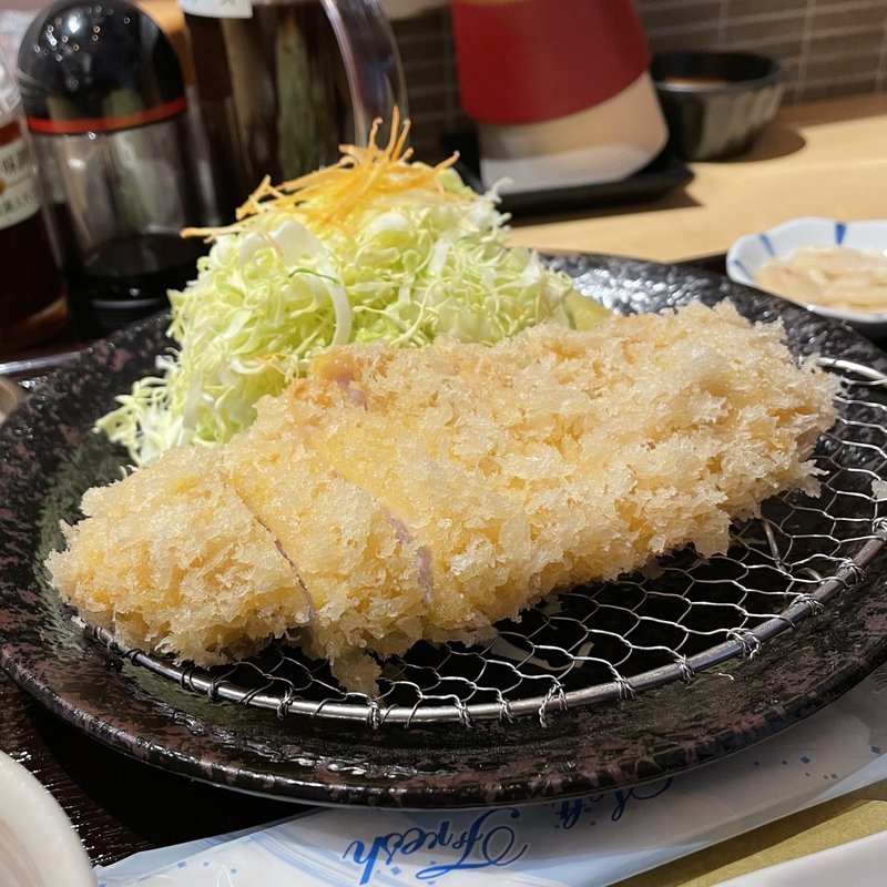 ランチロースカツ定食(とんかつ よしだ)