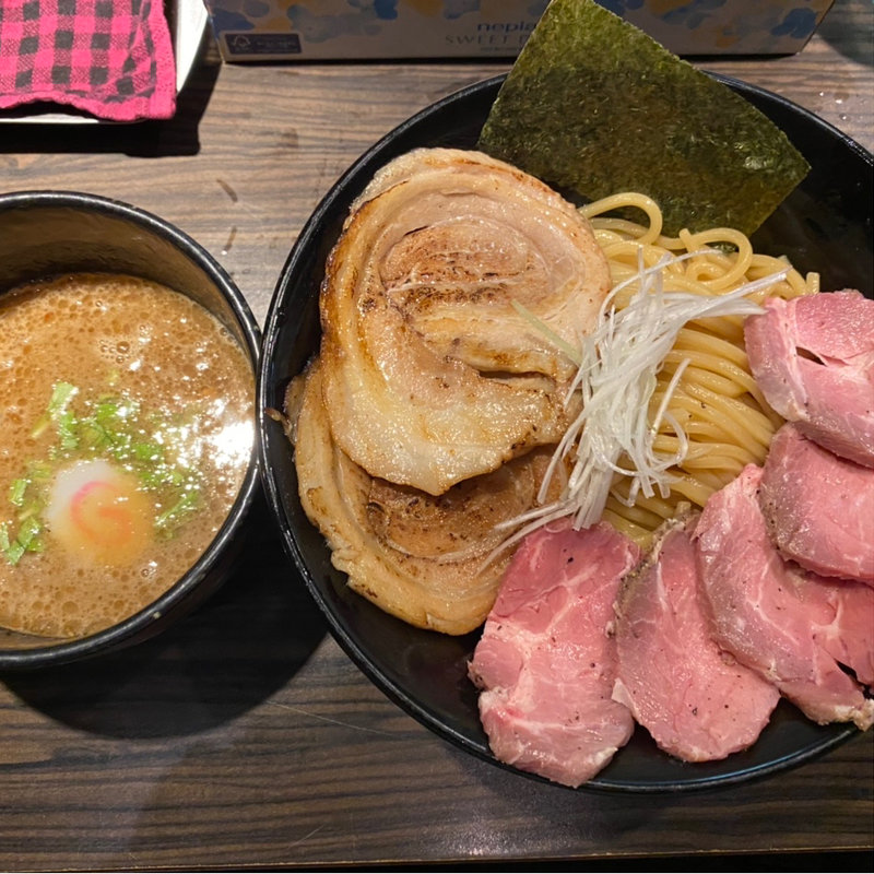 魚介豚骨チャーシューつけ麺(麺屋 ほたる )