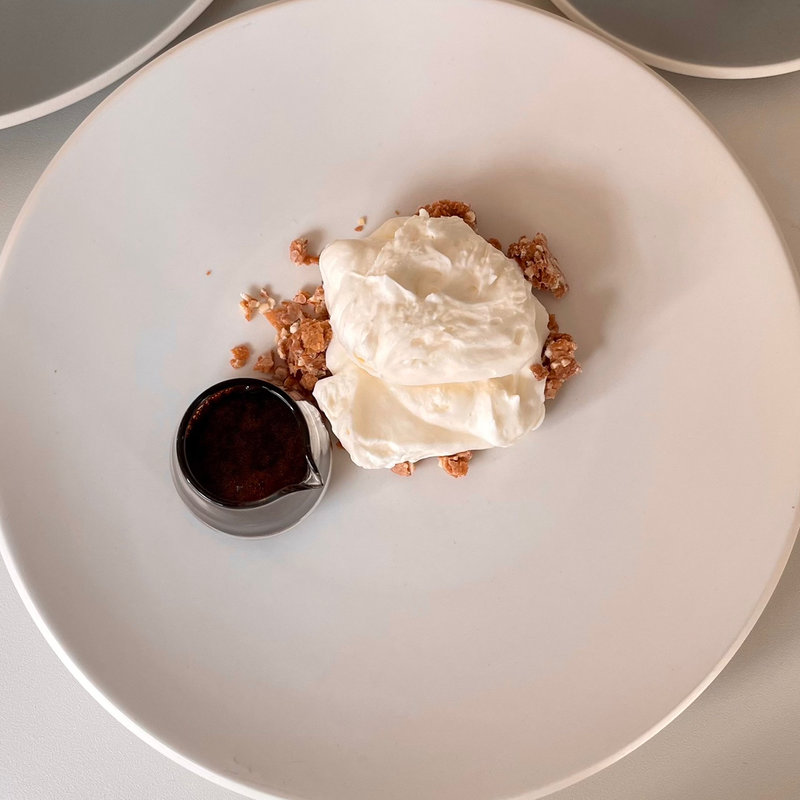 白いティラミス(tyt cafe&bar)