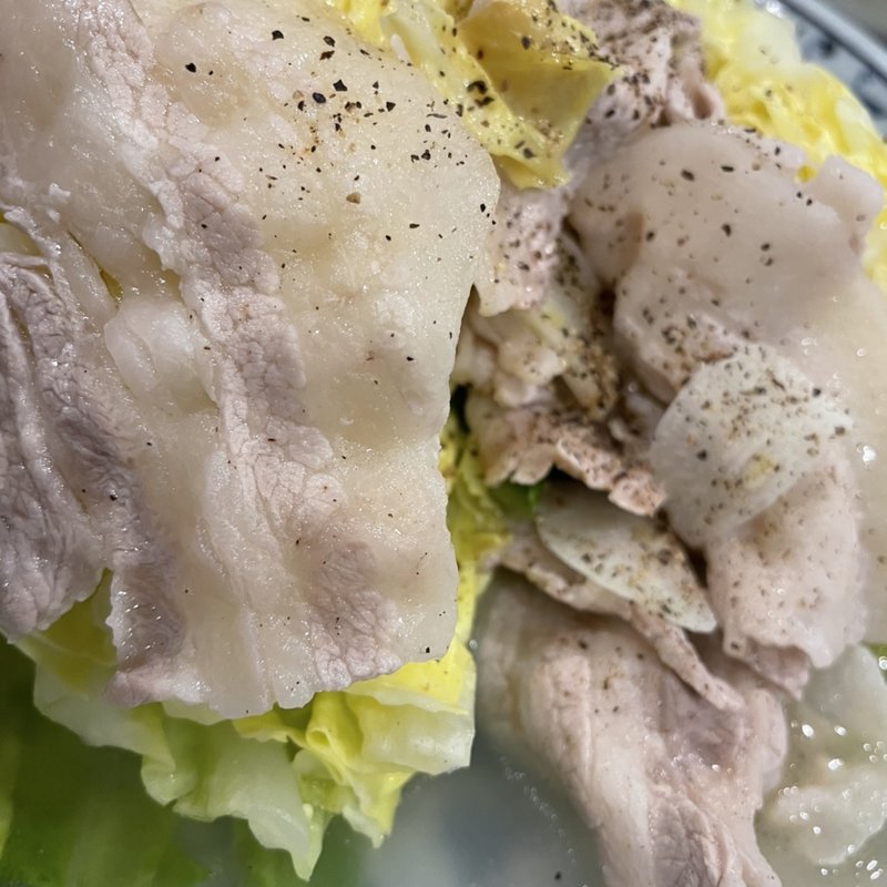 春キャベツと豚バラの蒸しバター(鈴亭 （リンテイ）)