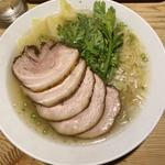 チャーシュー入り塩ら〜麺(本丸亭 横浜店)