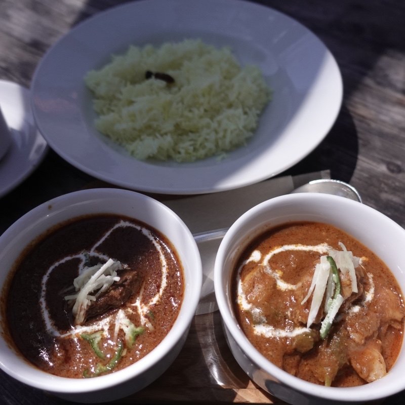 カレー2種(Sajilo Cafe Forest)