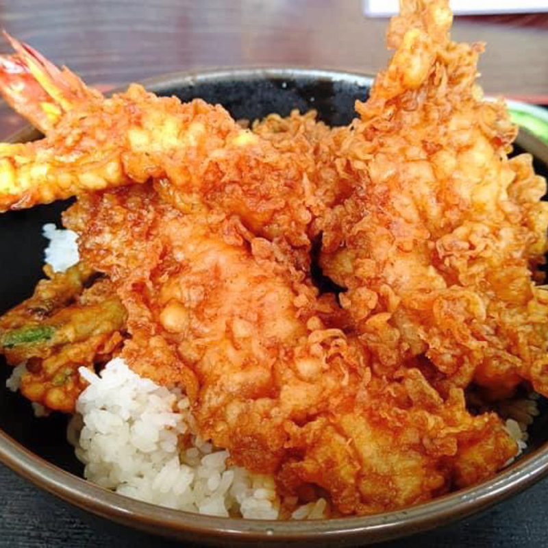 ジャンボ海老天丼(名代亭)