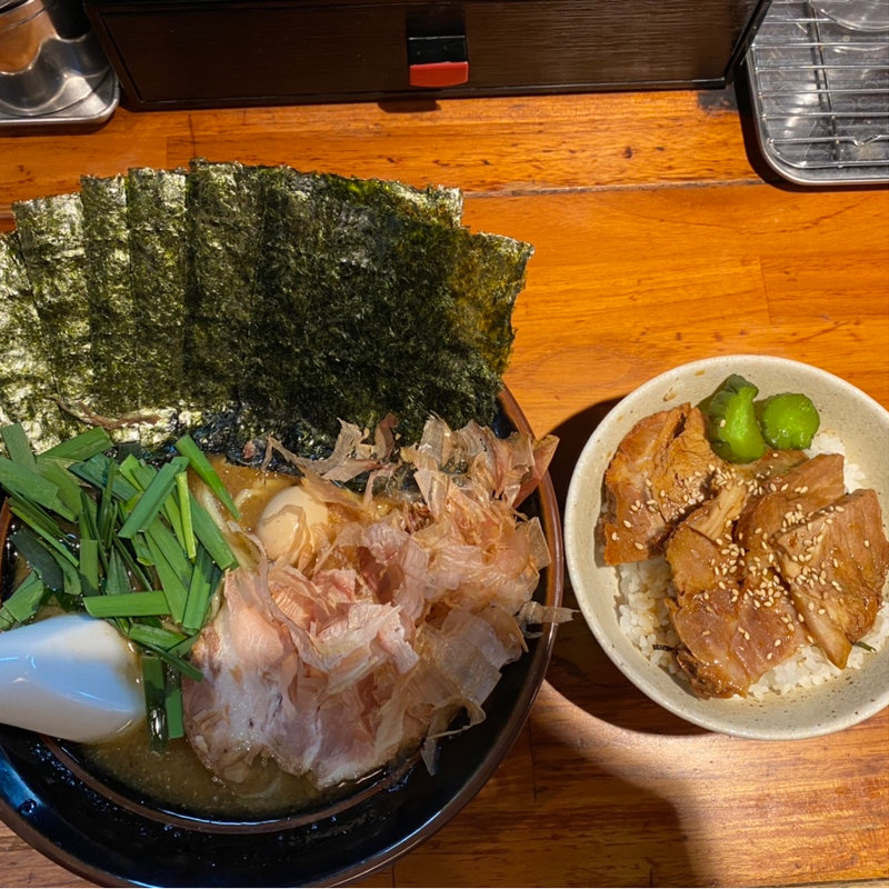 和風とんこつラーメン＋チャーシュー丼(きたくり家 横須賀中央店)