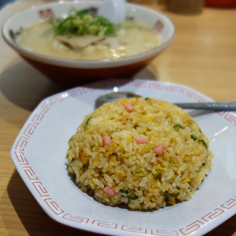 やきめしセット(ラーメン＋半やきめし)(長浜ラーメン 一新)