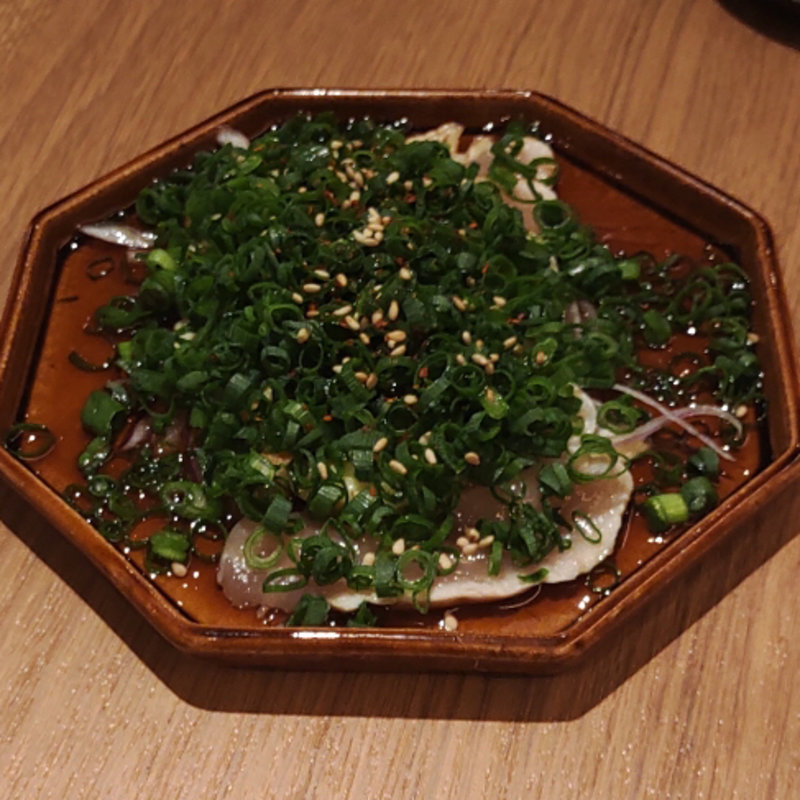 地鶏のたたき葱まみれ(炭火焼鳥 塚田農場 新宿東南口店)