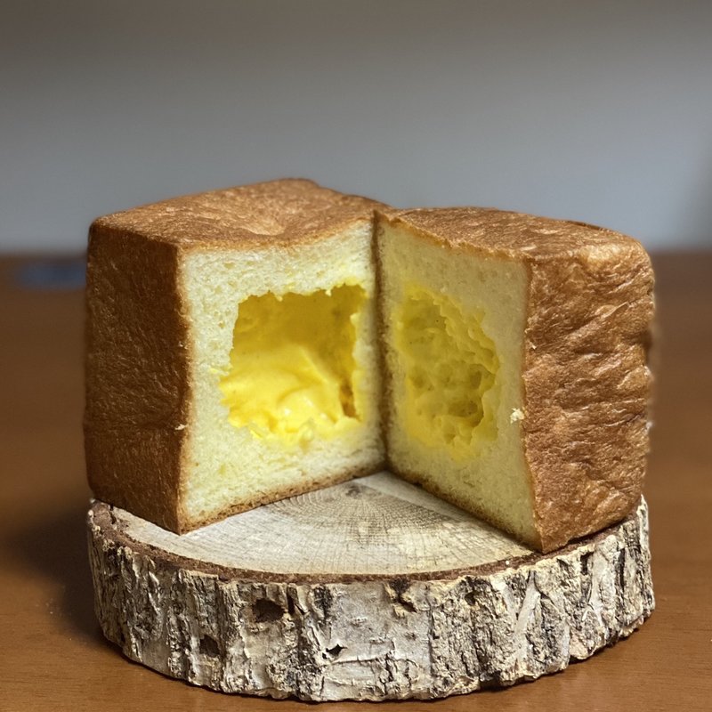 クリームパン(maisondumiel神宮前駅店)