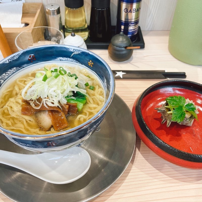 サザエの汁ありまぜ麺 琥珀の唄(ラーメン専科 竹末食堂)