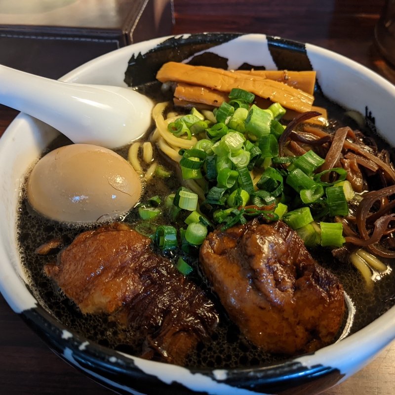 黒　武骨らーめん(麺屋武蔵 武骨 御徒町店)
