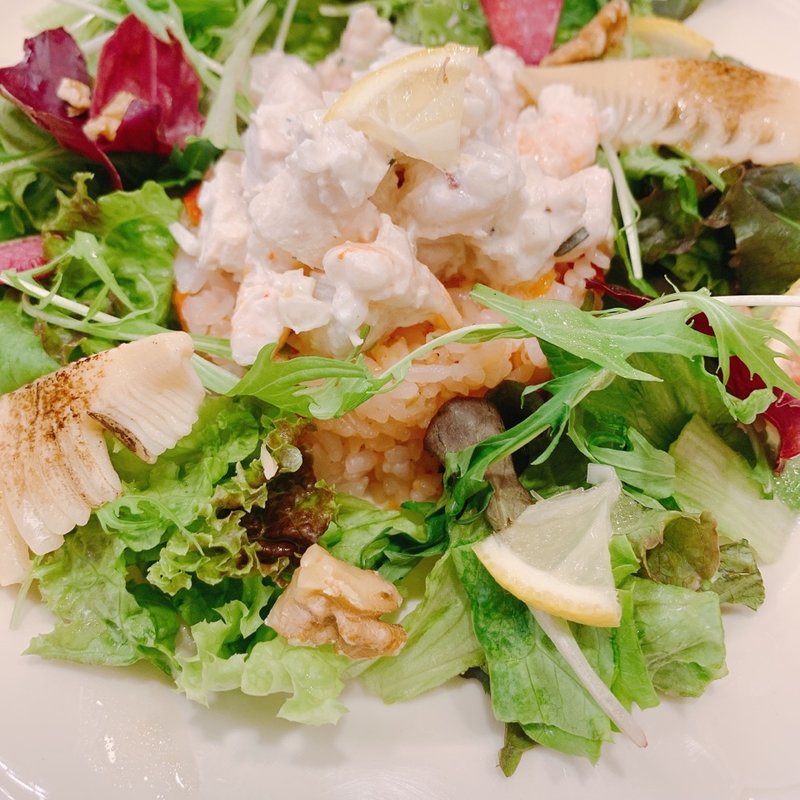 レモンチキンとシーフードのサラダちらし(アフタヌーンティー・ティールーム 東京スカイツリータウン・ソラマチ)