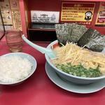 朝ラーメン&ライス(山岡家 小山田間店 （やまおかや）)