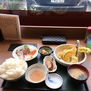 お刺身と天ぷら定食(魚がし食堂 )