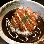 ダブルカレー牛たんトッピング(スパイスカレーとくじろう)