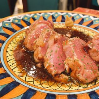 マグロ頭肉の赤ワインステーキ(琉球どさんこ しぶ猫)