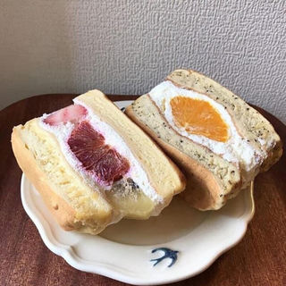 パンケーキフルーツサンド(カフェクルゼ)