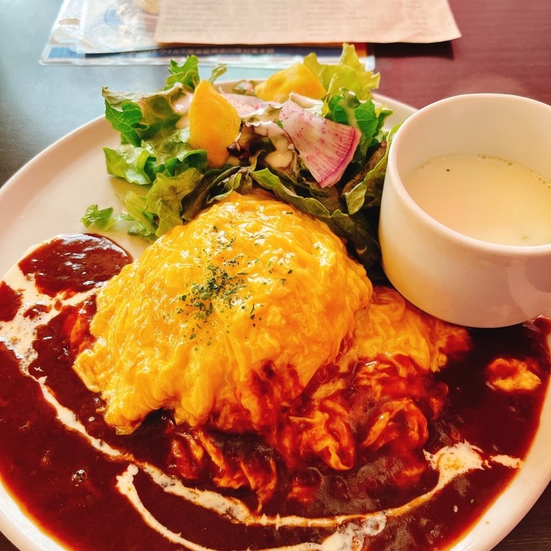 ふわとろオムライス(デミグラスソース)(roku cafe （ロクカフェ）)