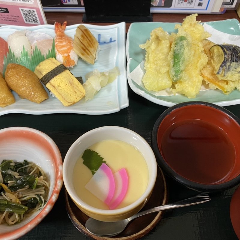 寿司定食(食処さんぞくや 西港店)
