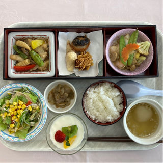 季節の中華ランチスペシャル(カフェテリア美艶)