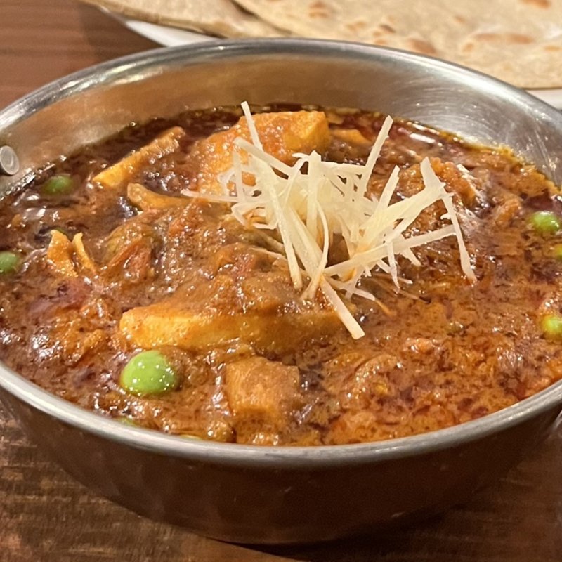 タケノコとグリーンピースカレー(インド料理 マルジョウ)