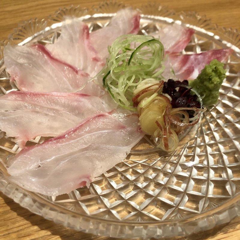 クエのお刺身(魚菜由良　雑魚亭)