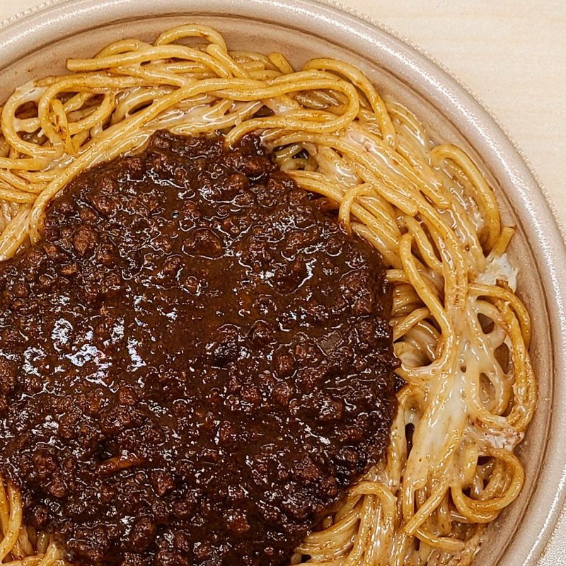 牛肉の旨味が詰まった濃厚ボロネーゼ(セブンイレブン 麹町駅前店)