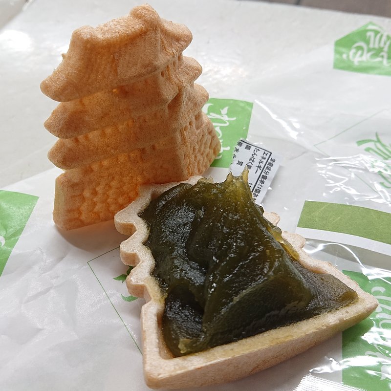 掛川城最中（抹茶）(これっしか処)