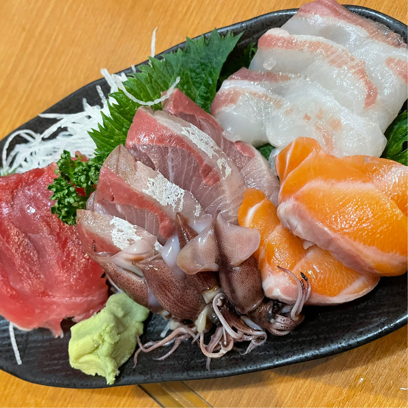 刺身盛り合わせ(諭吉屋)