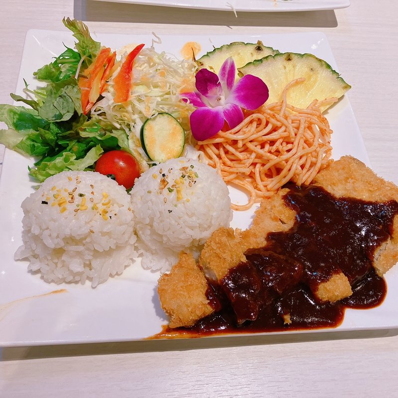 デミカツプレート(belle-ville pancake cafe 横浜ワールドポーターズ店)