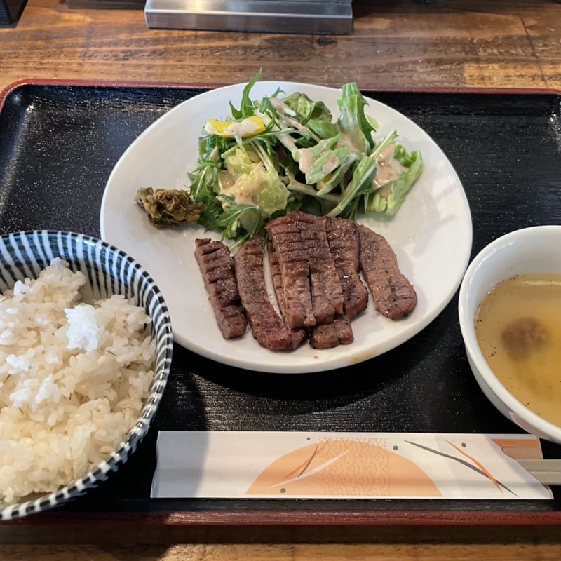 牛タン炭火炙り焼きランチ(炭火屋 ほり江)