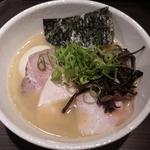 特選鷄の骨ラーメン(鷄の骨)