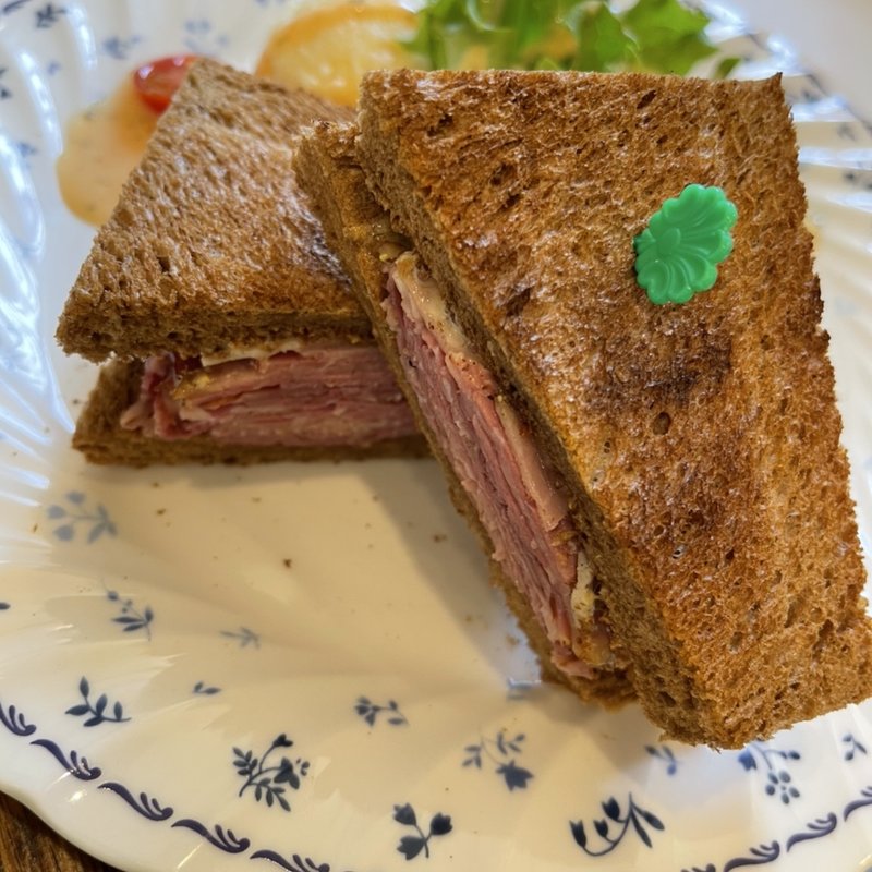 パストラミビーフサンド(コーヒーハウス マキ （COFFEE HOUSE maki）)