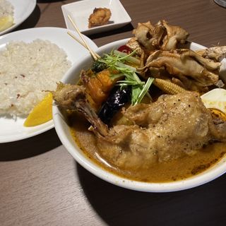 パリパリ知床鶏と野菜カレー(スープカリー スアゲ プラス 本店)