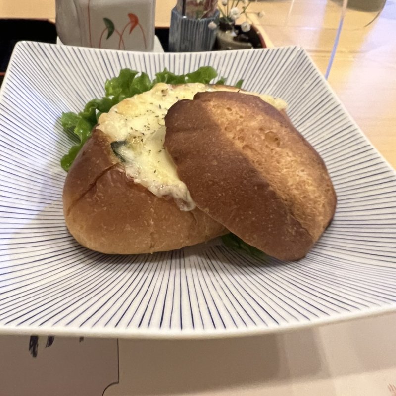 フランスパンの宝箱(月の音。 （つきのおと）)