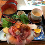 海鮮丼(活魚料理 つれづれ)