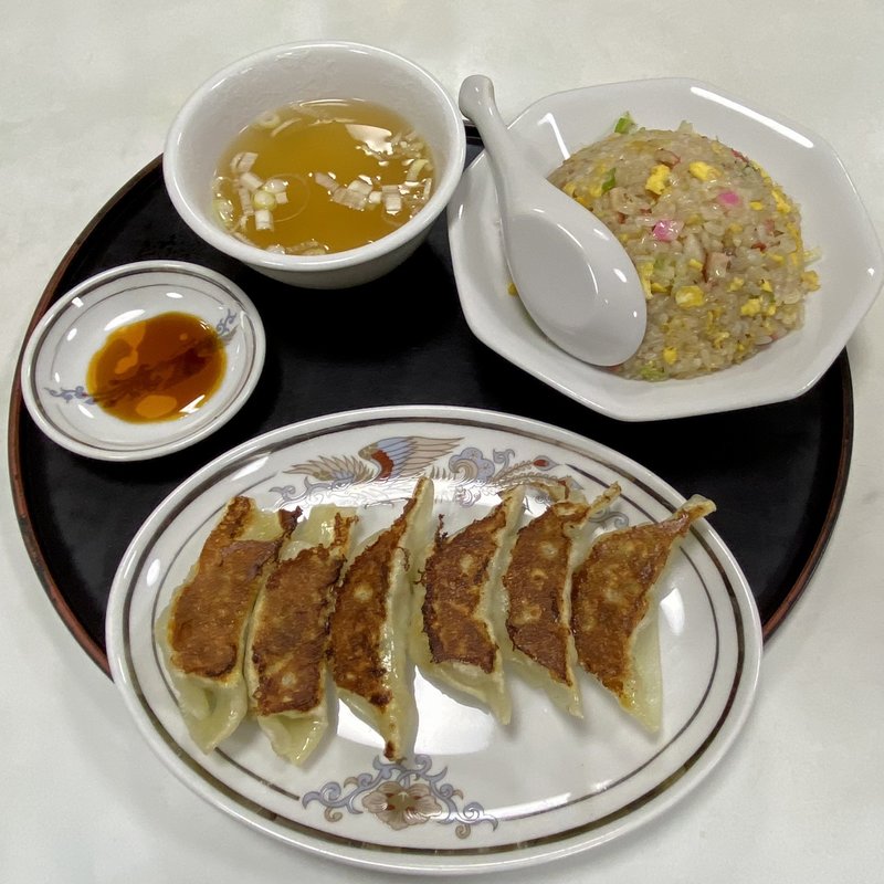 半チャーハン・ギョーザ(広東亭)