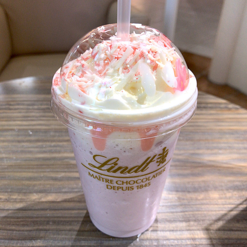 さくらキャラメリゼ ショコラドリンク(リンツ ショコラ ブティック＆カフェ 新潟店)