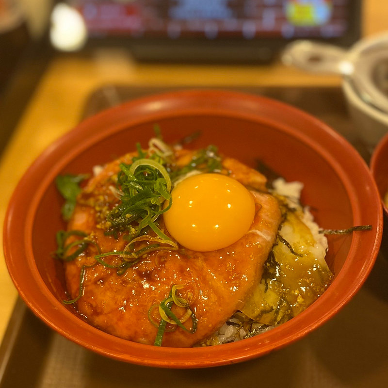 まぐろユッケ丼(すき家 札幌ポールタウン店)
