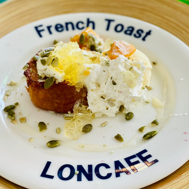 完熟マンゴーとクリームチーズのフレンチトースト(LONCAFE 湘南江の島本店)