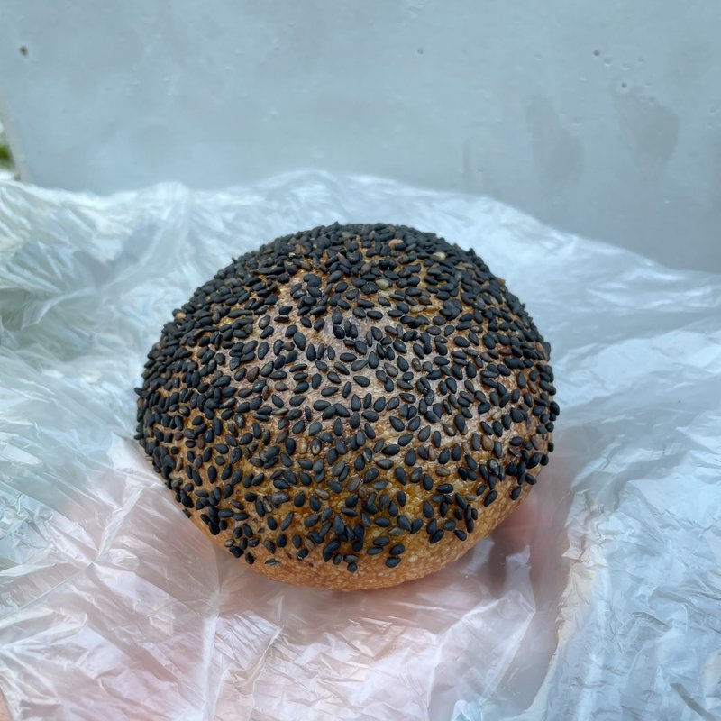 練りゴマアンパン(パン オ スリール（Pain Au Sourir）)