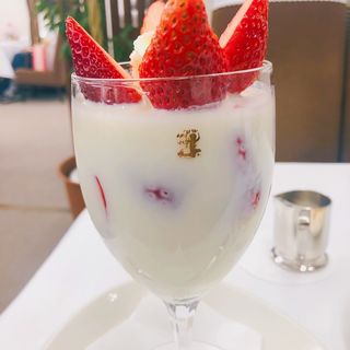 いちごミルク(銀座ウエスト)