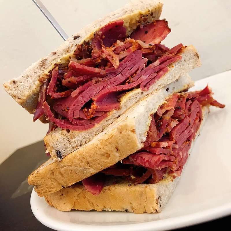 ビーフパストラミ(キノーズマンハッタンニューヨーク)